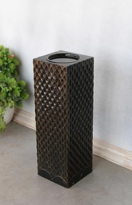 Bougeoir en bois à six colonnes, idéal pour la décoration intérieure, centre de table et éclairage festif, fabriqué à la main en Inde - Product Image 3