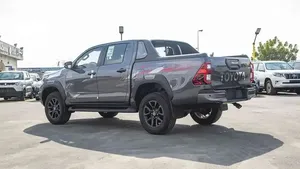 2021 para Toyota Hilux Adventure 2.8D Mano derecha Buen mantenimiento Coche usado con asientos de cuero TSS ¡Listo para usar! ¡Compra ahora! - Product Image 2