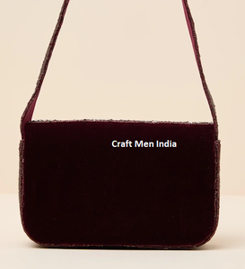 Sac à bandoulière magnifique avec des perles à la main, des pierres et des broderies de perles, style vintage pour les mariées, fête de mariage - Product Image 4