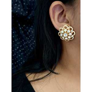 ต่างหูเม็ดกลมลายดอกไม้ kundan polki ต่างหูอัลลอยชุบโรเดียมพร้อมเพชรไข่มุกสำหรับปาร์ตี้งานแต่งงานของขวัญ - Product Image 1