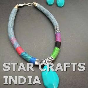 Exportador indio SCI mejor diseño multicolor multicapa Rexin collar con tamaño personalizado disponible a precio asequible de la India - Product Image 4