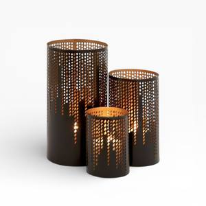 Elegante Juego de Portavelas de Metal Negro con Diseño de Corte Inspirado en Mandala y Cálido Brillo Dorado - Product Image 6