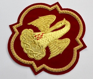 Aplique bordado de Pelícano para vestimentas católicas Terciopelo rojo DK con decoración de encaje e insignia magnética para coser - Product Image 4