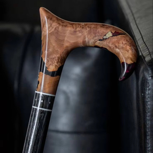 GUIDE BÂTON DE MARCHE CONFORTABLE EN RÉSINE DE BOIS ANTIDÉRAPANT avec poignée multiforme pour la réadaptation des personnes âgées. - Product Image 1