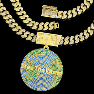 Pendentif personnalisé en or plaqué avec diamant taille émeraude VVS, lettre hip-hop, charme glacé, testeur de diamant, fête, certifié IGI - Product Image 3