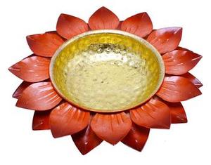 Bol décoratif Urli en laiton au design tournesol doré moderne Cadeau de mariage élégant Décoration de centre de table et de bougeoir - Product Image 4