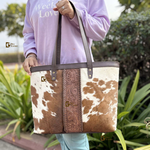 Nouveauté Sac à main en cuir véritable sculpté à la main Sac fourre-tout en cuir de vachette véritable Sac de grande taille Excellente collection de sacs à main pour femmes - Product Image 1