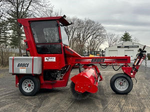 Precio de fábrica BROCE BW260 Motor Sweeper Máquina de limpieza de carreteras confiable con 1 año de garantía para exportación - Product Image 4