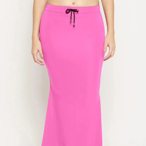 Georgette Soie Fancy Wear Queue de Poisson Extensible Taille Skinny Fit Occasion Spéciale Shape-wear pour les Femmes - Product Image 1