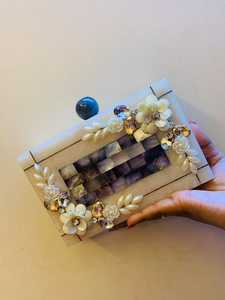 Haute Qualité Résine Pochette Cadres Acrylique Imitation Perle Plaqué Or Vintage Papillon Solide Charme Sac Femmes De Mariage - Product Image 2