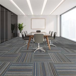 Dalles de moquette jacquard de luxe 50x50 cm, mélange PP/nylon, dos en PVC, antidérapantes, résistantes aux taches, pour intérieur/extérieur, usage domestique et commercial - Product Image 3