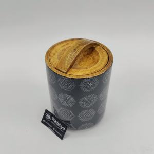 ขวดโหลไม้พิมพ์ลายเคลือบแบบสุญญากาศพร้อมด้ามจับโค้งสำหรับการจัดเก็บแบบพรีเมี่ยมโดย tradebyd - Product Image 1