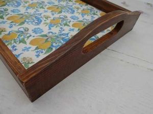 Bandeja de servicio de madera ligera hecha a mano de alta calidad con diseño impreso elegante y asas ecológicas para facilitar su transporte - Product Image 3