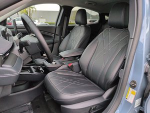 ฟอร์ด มัสแตง มัค-อี ซีเล็ค ไฟฟ้า ขับเคลื่อนสี่ล้อ ปี 2024 มือสอง - Product Image 4