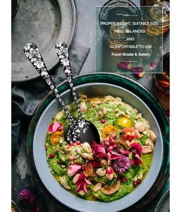 Ensemble de couverts floraux noir et blanc de designer, idéal pour les repas à la maison sophistiqués et la présentation de table élégante, en provenance d'Inde - Product Image 3