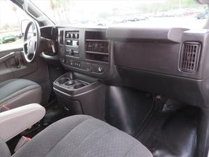CAMIONETA DE CARGA SAVANA 2500 RWD 2020 USADA EN EXCELENTES CONDICIONES, COLOR BLANCO EXTERIOR, 341 HP, MOTOR V8 DE 6L, COMBUSTIBLE FLEXIBLE, EN VENTA - Product Image 2