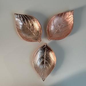 Juego de 3 platos decorativos hechos a mano de hojas fundidas con acabado de cobre para bodas y fiestas al precio más bajo de la India - Product Image 6