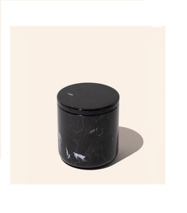 Pot de bougie en marbre rond élégant avec option de recharge pour les cadeaux parfumés à la maison et la décoration de table - Product Image 2