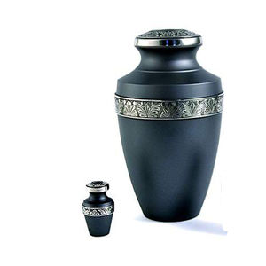 Urna de cremación de latón grabado para cenizas funerarias, urna decorativa de calidad prémium, la más vendida para cremación - Product Image 1