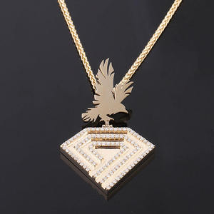 Collier pendentif hip-hop pour homme en argent 925 plaqué or 14 carats avec moissanite ronde taille brillant sur le thème de l'aigle, cadeau pour lui - Product Image 3