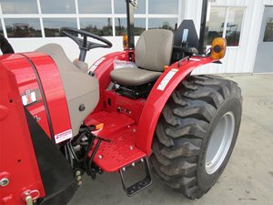 Tracteur-chargeur IH FARMALL 35A 2024 avec moteur FPT, pompe hydraulique Eaton, puissance de 60 kW, charge nominale de 100 tonnes, moteur et roulement à vendre - Product Image 2