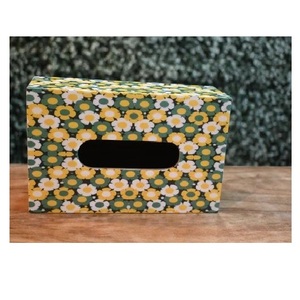 Boîte multi-usages en MDF style amour, porte-papier en résine avec motif floral pour usage domestique et commercial - Product Image 1