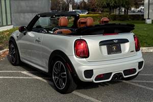 MINI Cooper Convertible John Cooper Plus 2019 Usado en Buen Estado, Sin Accidentes, Volante a la Izquierda/Derecha - Product Image 3