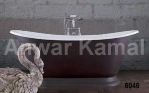 Bañera Moderna de Hierro Fundido Hecha a Mano con Acabado Marrón - Product Image 1