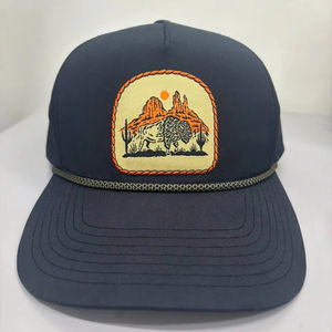 Casquette de baseball personnalisée à logo tissé à 5 panneaux avec corde Casquettes vintage en tissu doux Chapeau Hip Hop Fabricant OEM du Vietnam - Product Image 1