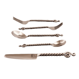 Ensemble de 6 cuillères à thé en bronze de style royal vintage, cuillères à dessert et fourchettes à café sculptées antiques, couverts en métal de luxe pour mariage - Product Image 5