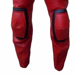 ชุดวอร์มหนัง PU สำหรับผู้ชายเสื้อปักลายและกางเกงคาร์โก้กางเกงขาบานแบบซ้อนกันลำลองตามสั่ง - Product Image 5