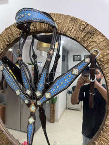 Conjunto de aparejos de cuero genuino para caballo estilo western con cierre de hebilla, cabezada y pechera azules con diseño de cocodrilo, personalizable - Product Image 2