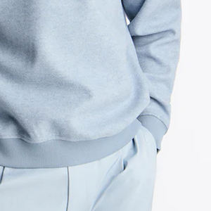 Sudadera de Alta Calidad con Cuello Camisero, Material Transpirable, Manga Larga, con Logotipo Personalizado, Estilo Urbano para Hombre, Color Sólido - Product Image 3