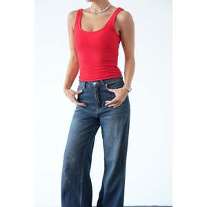 ATLETAS Rojos - Product Image 1