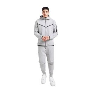 Ensemble de survêtement d'hiver confortable pour homme avec doublure en polaire, taille et couleur personnalisables, service OEM de haute qualité - Product Image 1