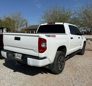 Excellent état Toyota Tundra Acheter en stock Frais et propre Assez utilisé et neuf Conduite à droite Conduite à gauche - Product Image 4