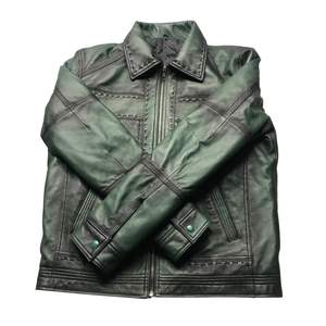 Esta es una chaqueta de cuero verde desgastada para hombre con cuello estilo camisa, cierre de cremallera frontal y detalles de costura. - Product Image 1