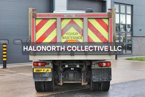 Camion benne d'occasion Mercedes-Benz Arocs 3240 8x4 Diesel, transmission automatique, Euro 6.5, conduite à droite, modèle 2013 - Product Image 4