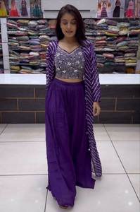 Elegante Conjunto de Salwar Kameez de Estilo Bollywood Fusion para Mujer, Estilo Occidental Moderno, Tela Georgette Sintética Pesada de Secado Rápido, Ideal para Fiestas y Eventos Festivos Indios - Product Image 3