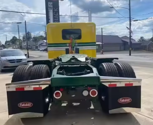 Camion semi-remorque Peterbilt 589 Sleeper prêt à être expédié, modèle 2020-2022 - 72 pouces, boîte manuelle 18 vitesses, toit plat, occasion, avec garantie - Product Image 3