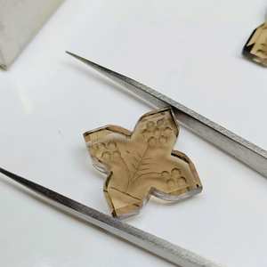 Pierre précieuse en quartz fumé naturel en forme de fleur, 14 mm, sculptée à la main, pour la fabrication de bijoux et d'artisanat - Product Image 2