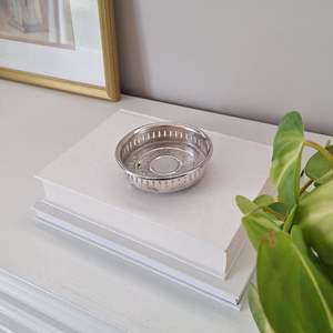 Metal Bottle Coaster with Antique Finish for Living Room Decoration Unique Handcrafted Table Protection Piece - Product Image 5