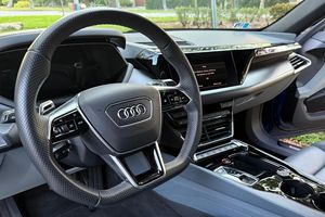 AUDI E-TRON GT 2022 SUPER PROPRE, ÉLECTRIQUE, PRÊT À ÊTRE EXPÉDIÉ - Product Image 4