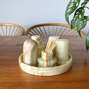 Ensemble salière et poivrière en onyx vert, élégant ensemble de vaisselle de cuisine, supports à épices en pierre durables, idée cadeau haut de gamme - Product Image 1