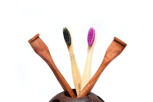 Porte-brosse à dents en coquille de noix de coco écologique Supports de support pour articles de décoration de salle de bain 100% du Vietnam - Product Image 3
