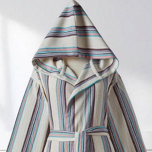 Peignoir turc antique en coton, rayé sauge, à capuche - Product Image 2