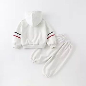 Conjunto de ropa de 3 piezas para niños - Product Image 2