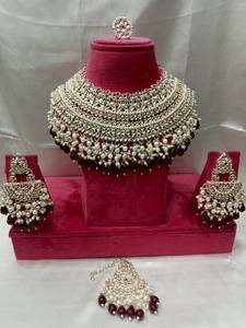 Conjunto de Collar Choker Étnico Chapado en Oro con Piedras de Esmalte y Detalles de Perlas, Pendientes y Tikka a Juego para Mujer - Product Image 3