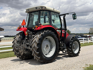 Achetez un tracteur Massey Ferguson 5613 de haute qualité disponible en gros, doté d'une forte capacité agricole - Product Image 3