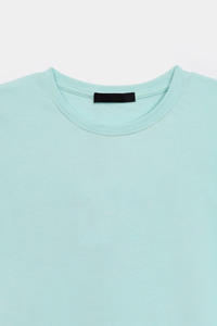 เสื้อกล้ามผู้ชายแฟชั่นฤดูร้อนแบบขายส่ง รับทำโลโก้ ผ้าถักลายริบ ดีไซน์เรียบง่าย สไตล์ลำลองและทันสมัย เหมาะสำหรับอากาศอบอุ่น - Product Image 3